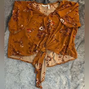 LUQ Rhee Tie Front Top